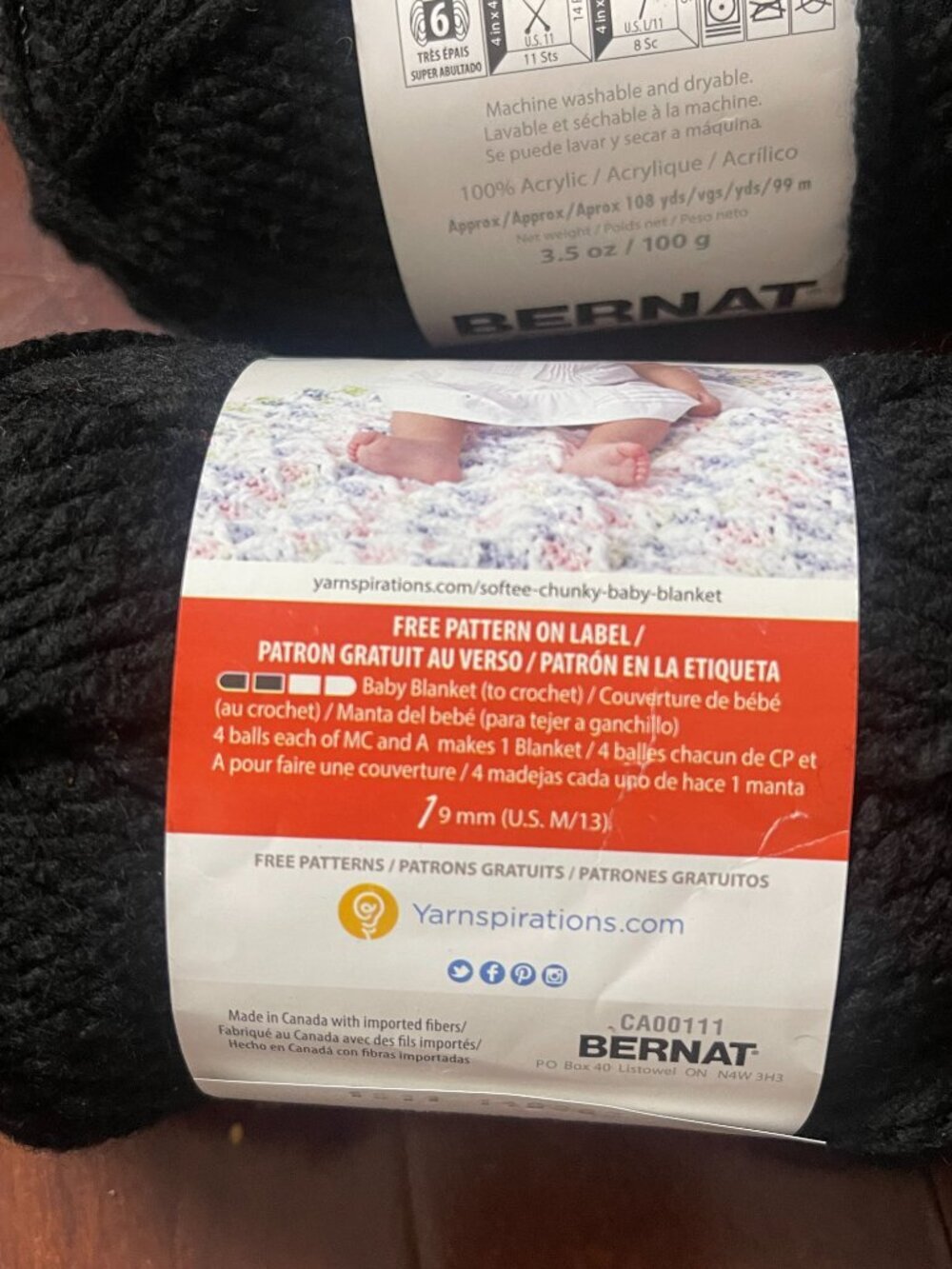 Bernat Softee Chunky Black Yarn Lot of 3 - Picture 6 of 6
